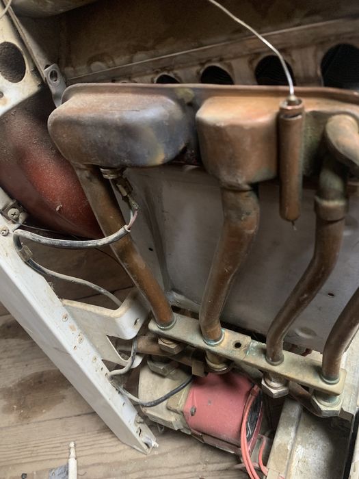 Junkers Bosch. Розширювальний бачок, насос і тд.