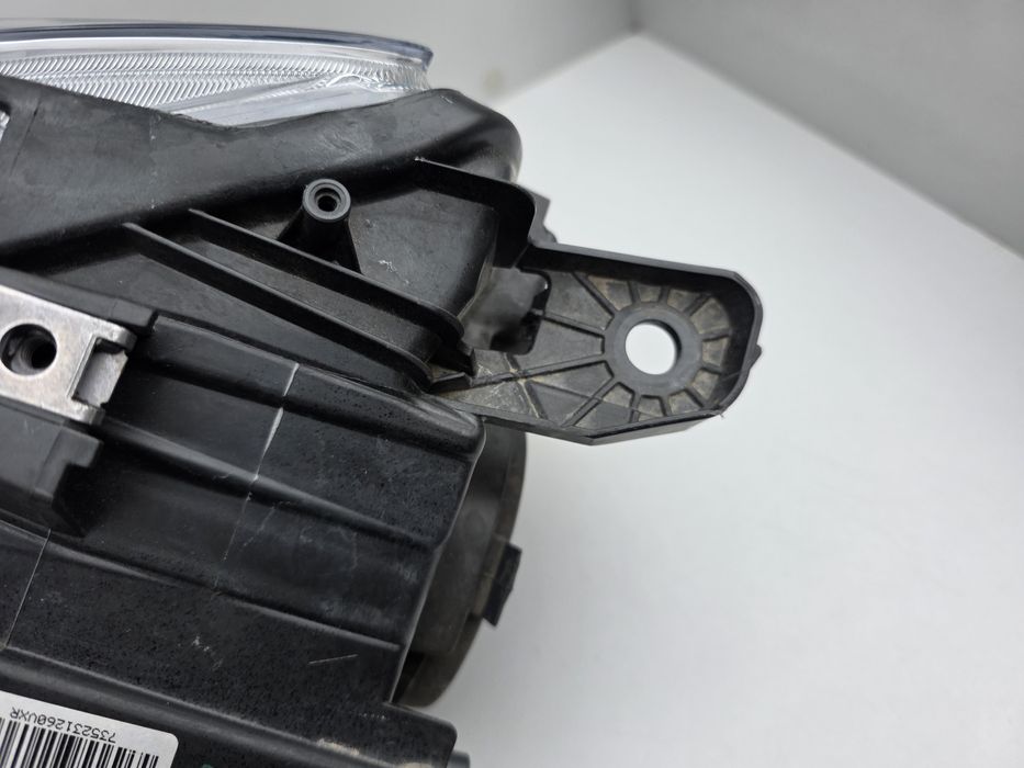 TOYOTA PROACE CITY lampa prawa przednia EU 18-23