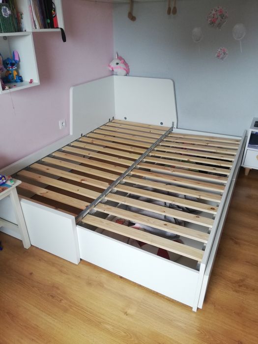 Rama łóżka ikea.