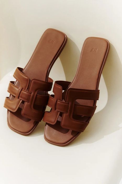 Brązowe klapki H&M sandały z kwadratowym noskiem
