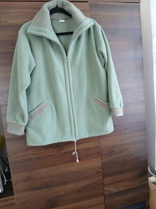 Bluza polar,damska szer.pod paszkami 56cm.