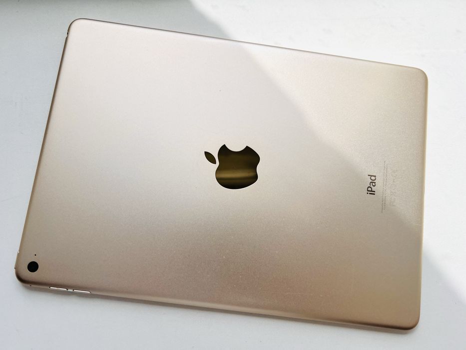 Apple iPad Air 2 (Gold)16GB (Хорошее состояние)
