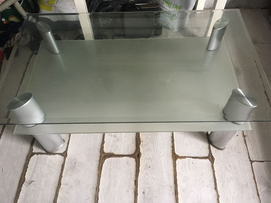 Oddam szkalny stolik