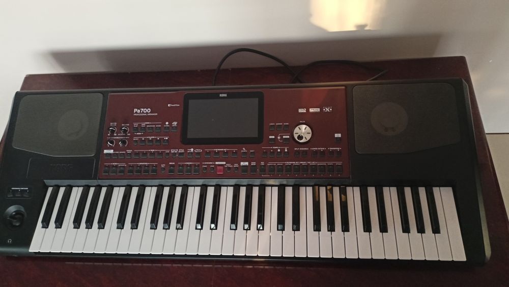 Korg pa 700 w idealnym stanie