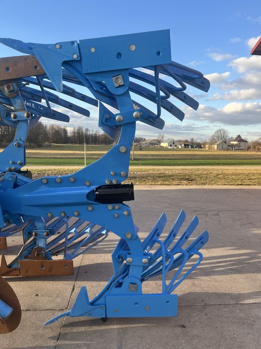 Nowy korpus pługa Lemken Juwel 8 M V T 100 hydrauliczne zabezpieczenia