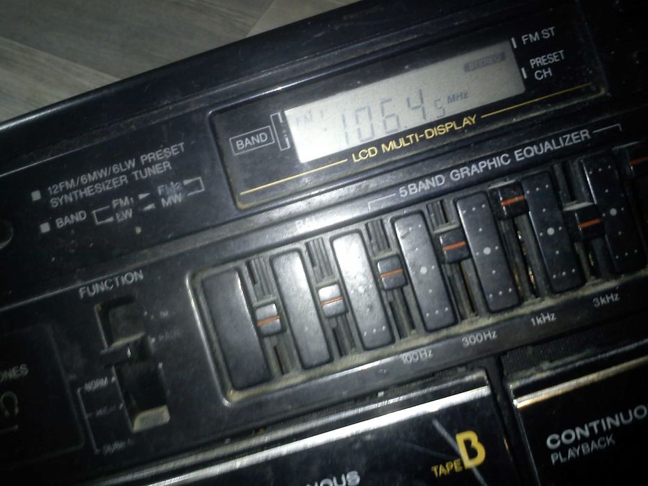 radiomagnetofon Sanyo duzy stan dobry OKAZJA kolumny odpinane