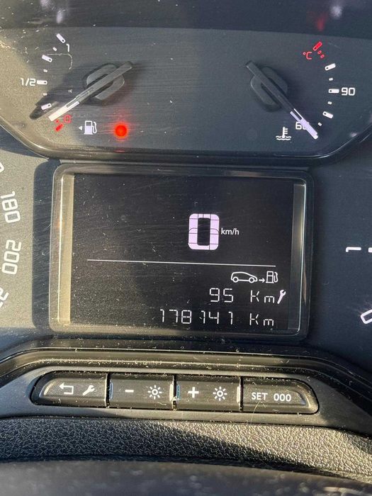 Citroën BERLINGO VAN 1.5 BlueHDi XL Club  (Versão Longa) -3 Lugares