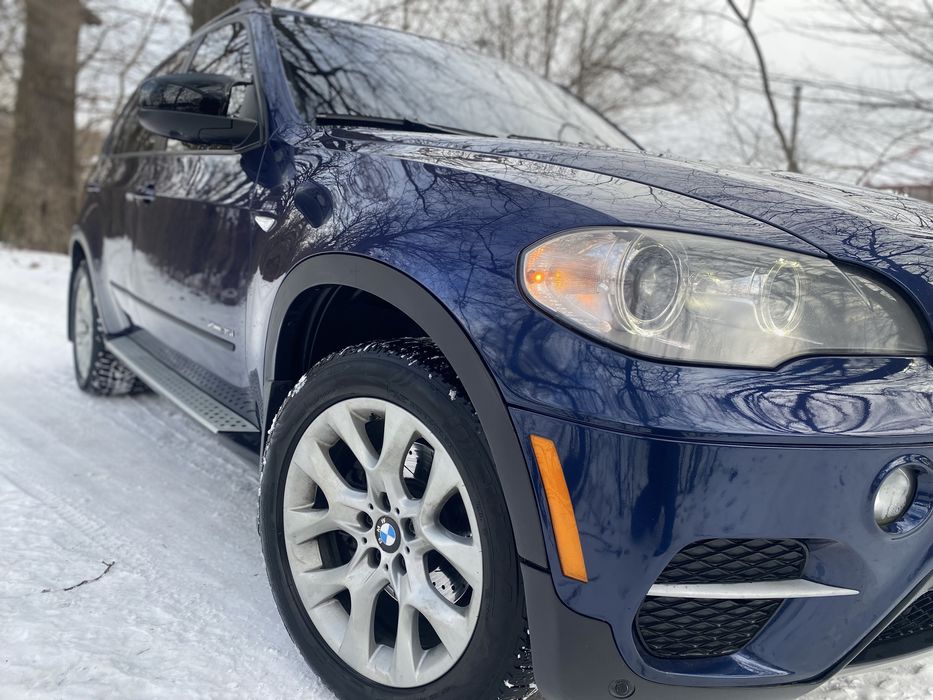 Продам BMW х5 2011