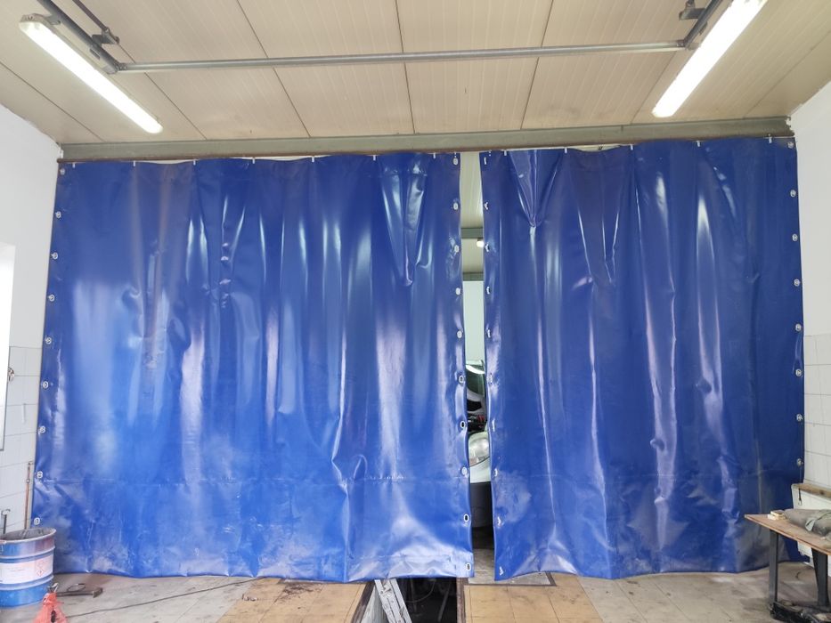 Plandeka dzieląca hal,garaz