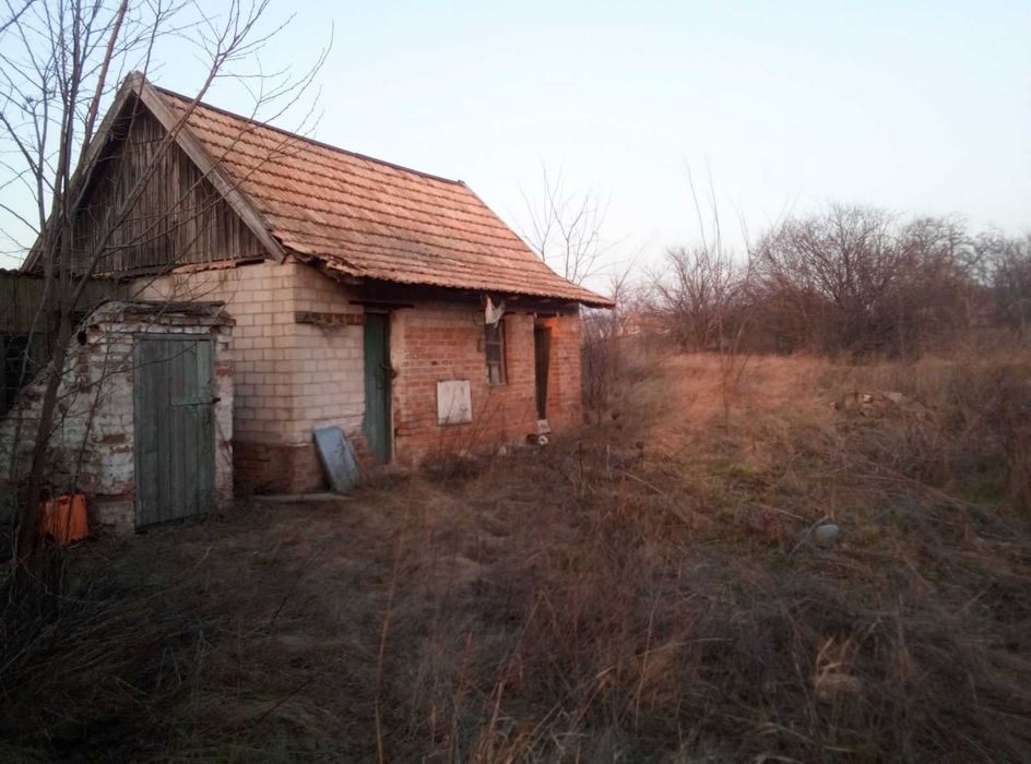 Продаеться Хата в селi Лозуватка. Торг.