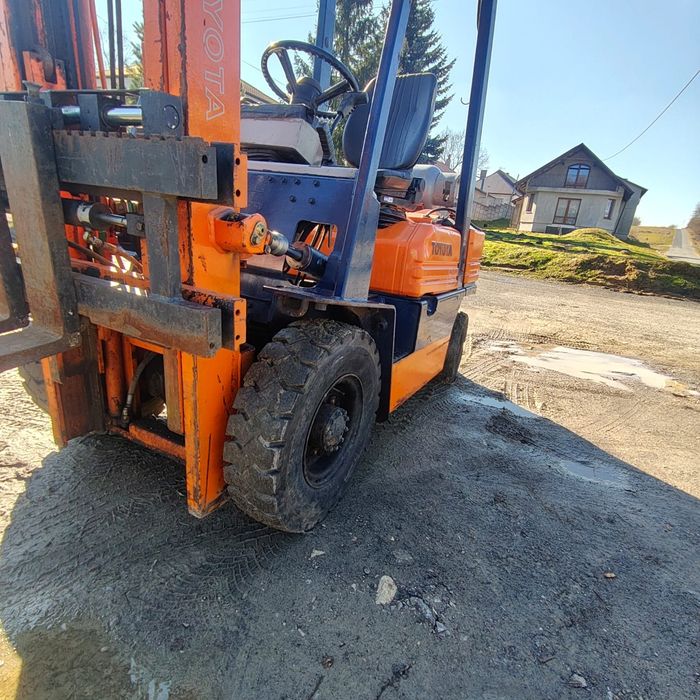 Wózek Toyota 2.5T LPG