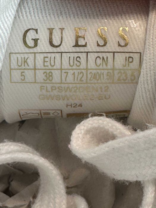 Guess buty damskie sneakersy białe 38