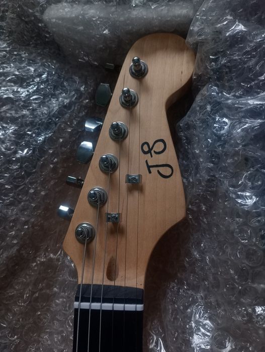 Нова Електрогітара Stratocaster