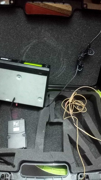 Microfones wireless EV gama alta