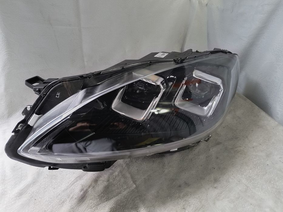 Lampa lewa Full LED Ford Kuga III MK3 Europa reflektor przedni lewy