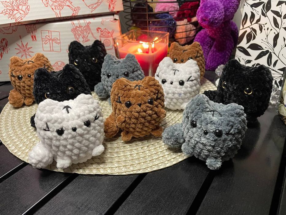 Брелочки ручної роботи, жабки, мишки, капібари, бджілки, котики, акули