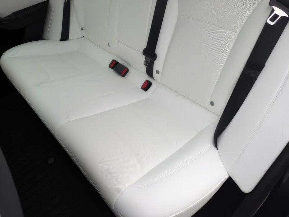 Tesla Model 3      2024