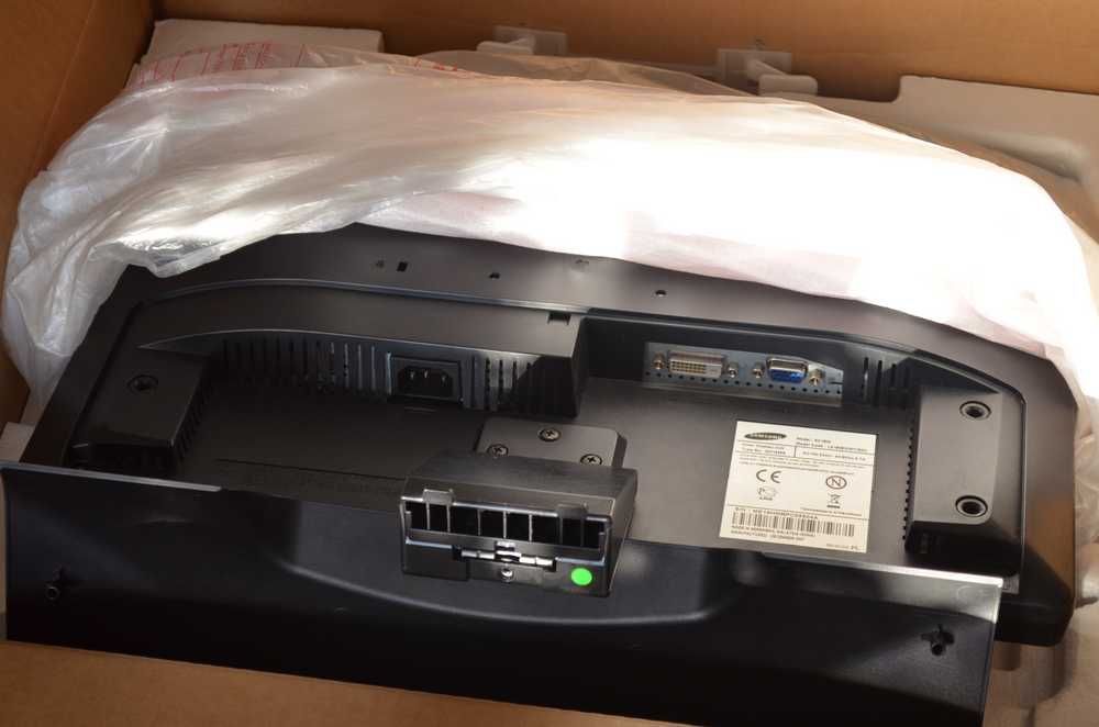 Робочий Samsung SyncMaster 931BW