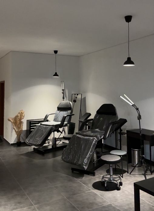 Aluga-se Marquesa/ Bancada/ Posto trabalho para Tatuar -Estúdio Tattoo