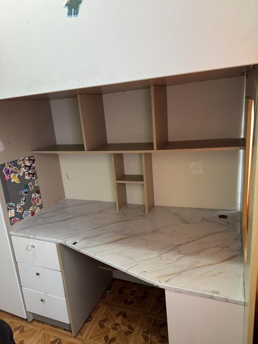 Дитяча кровать+стіл +шкаф матрас три в одному по гарні ціні!