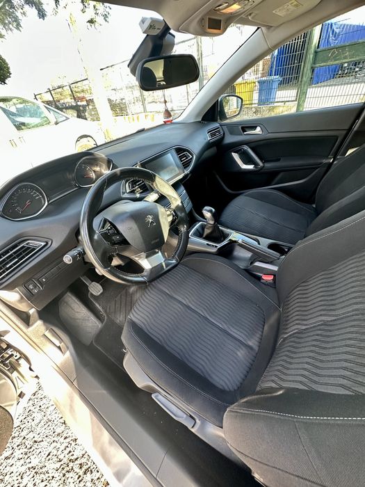 Peugeot 308 - 1.2 PureTech Active 2014 - Impecável