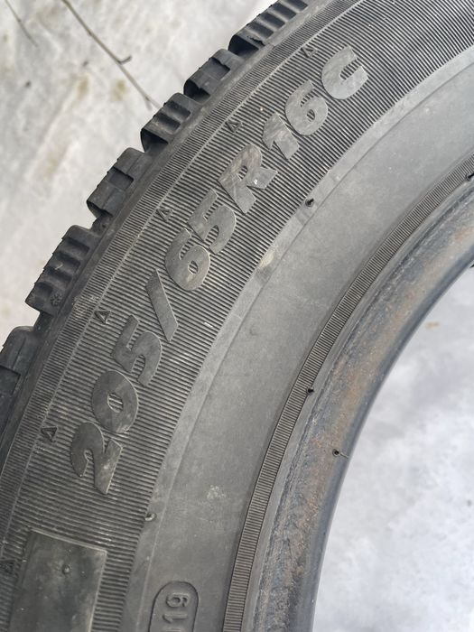 Пара 205/65r16C michelin зимова резина цешка на бус