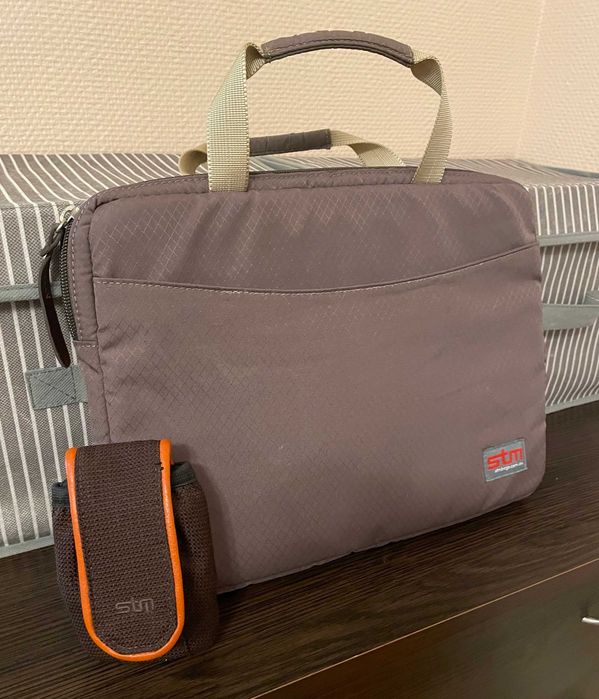 Сумка для ноутбука (13"), та миші, від бренду STM