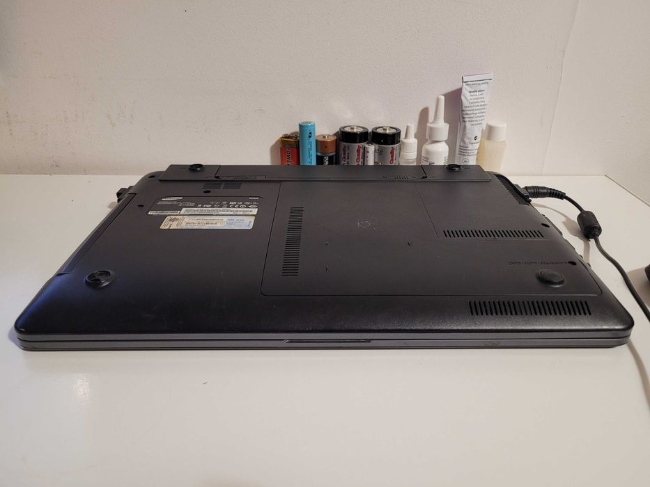 Samsung RC520 Notebook Laptop 15,6" 8GB RAM SSD NVidia Windows 11 HDMi