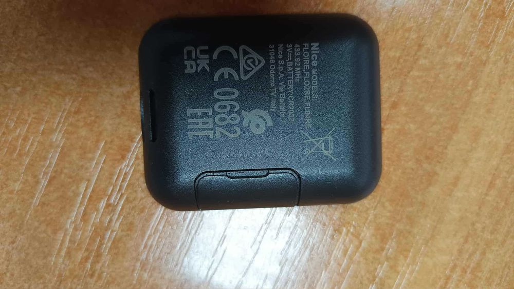 Pilot do bramy NICE FLOR FLO4RE 433 MHz lub FLO2RE wysyłka