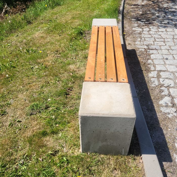 Ławka parkowa betonowa