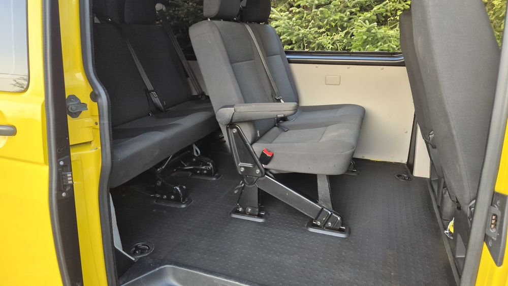Volkswagen T6 7-osobowy  154tys km  Alu 19