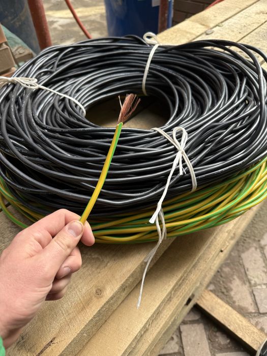 Німецький Кабель-Провід ПВ3 16мм Колір Чорний / Жовтозеленний