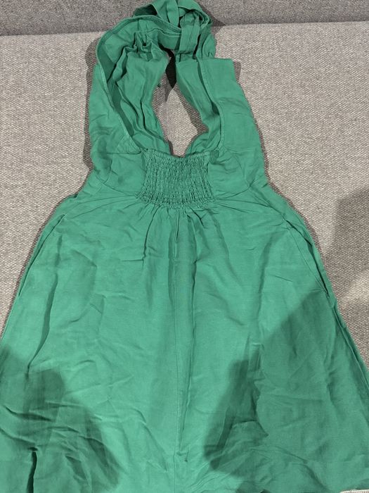 Zielona sukienka Oysho