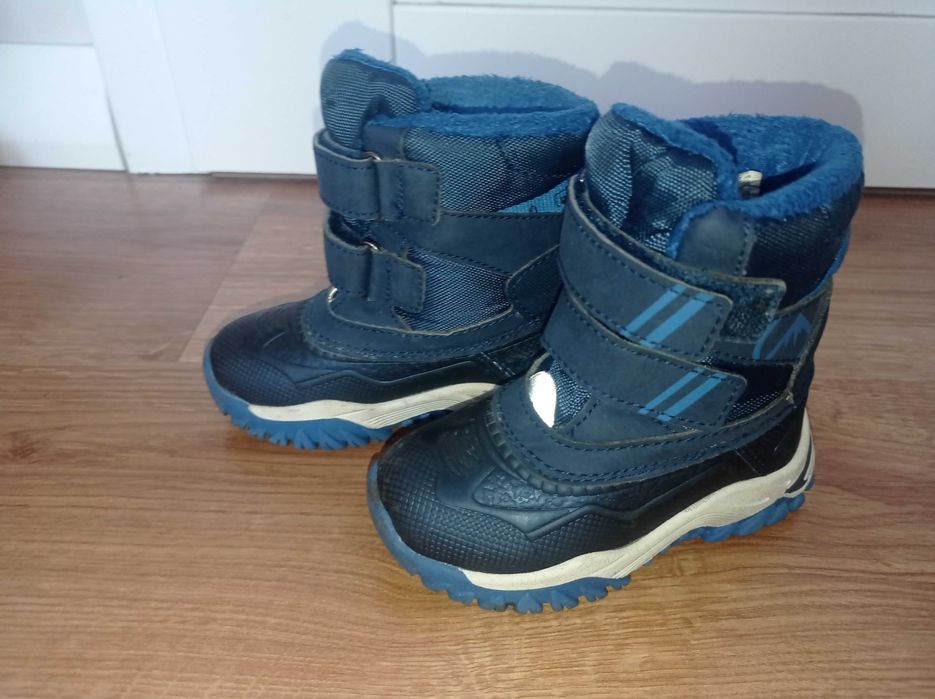Zimowe buty kozaki chłopiec 22 stan bardzo dobry