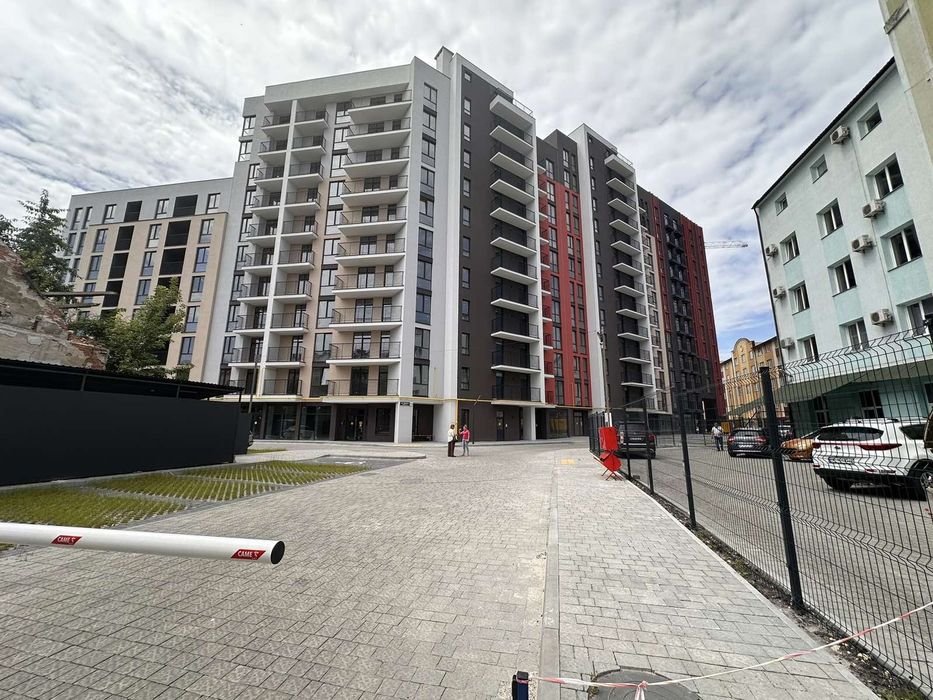 Оренда комерційного приміщення ЖК MILLTOWN 1ий пов.,фасад