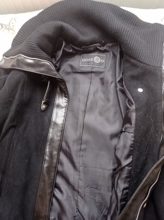 Демісезонне пальто