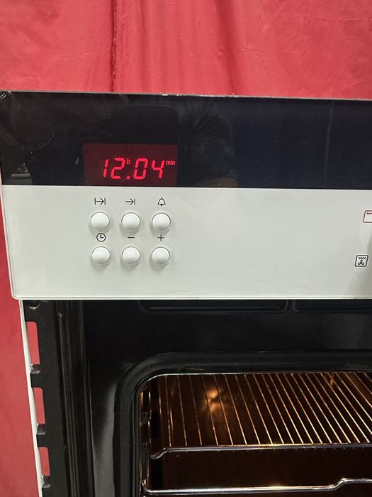 Встраиваемый Духовой шкаф Siemens под ремонт.