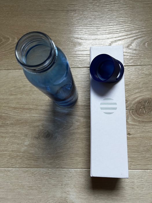 Nowy bidon szklany z uchwytem pojemność 0,5 litra tanio