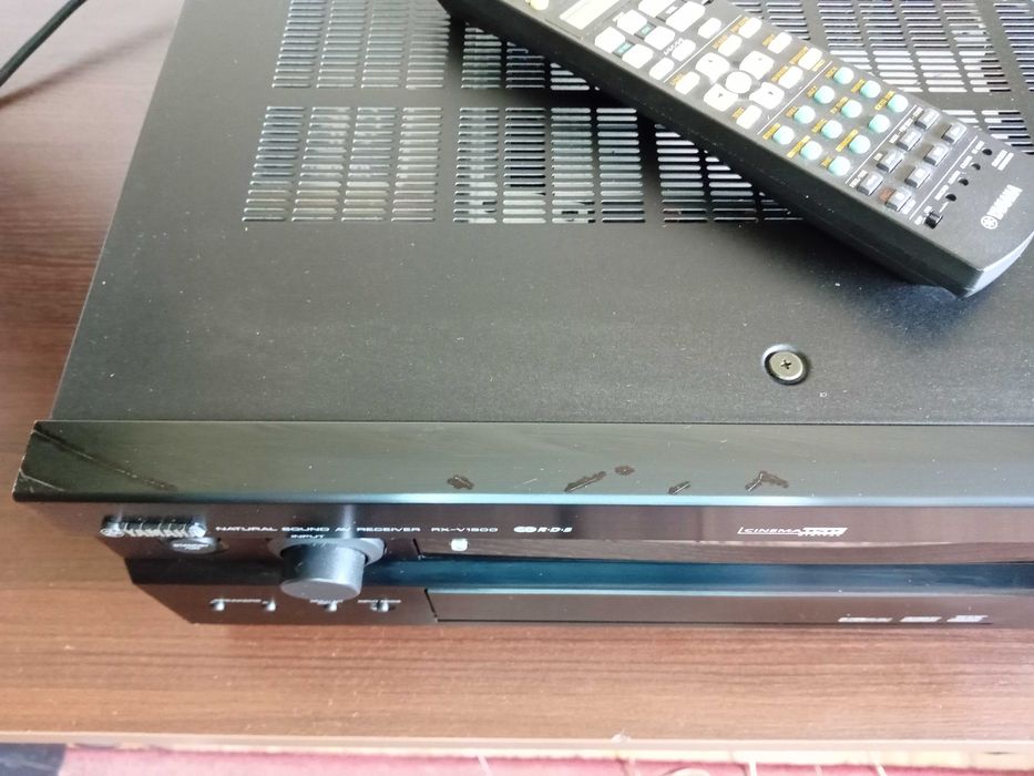 Amplituner Yamaha RX-V1500 RDS pilot