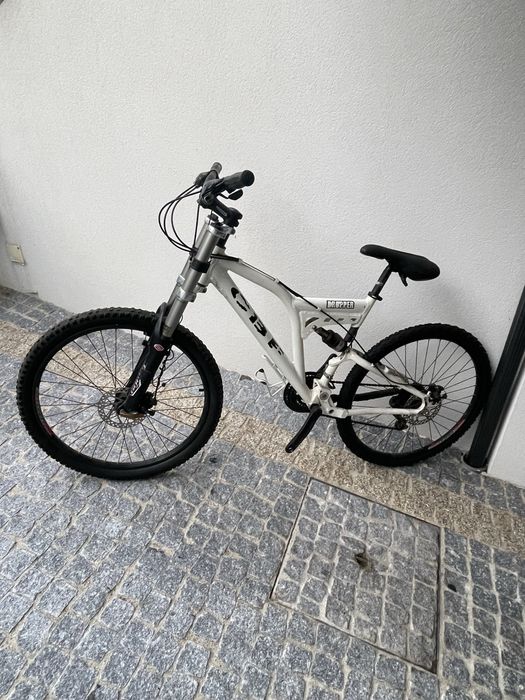 Bicicleta de aluminio CBF Dropper