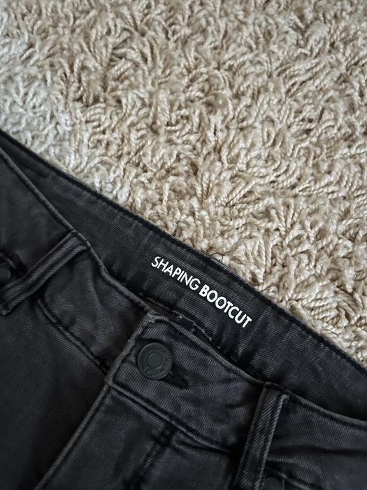 Джинсы Bootcut