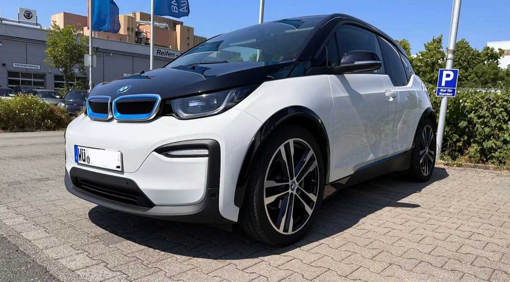 Разборка BMW I3 бампер Б/у автозапчастини