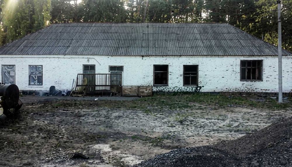 Промислово-складський комплекс 2200 м² на виїзді з Котельви (траса Полтава–Суми)
