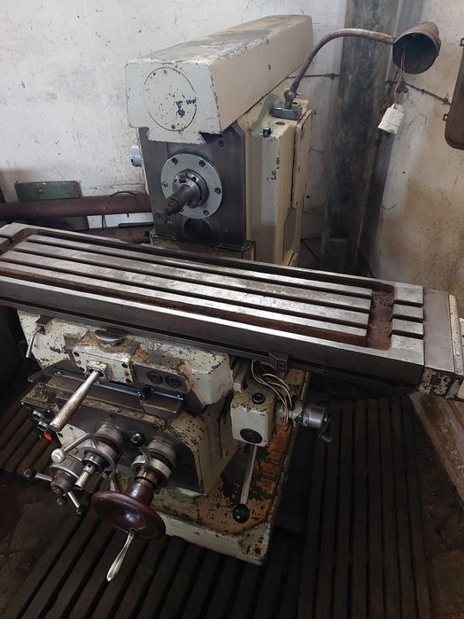 Фрезерний станок 6р81г