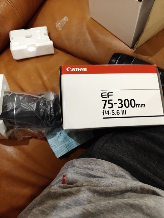 Canon EF 75-300mm f/4-5.6 III.