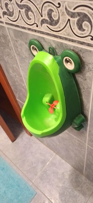 Urinol infantil de plástico