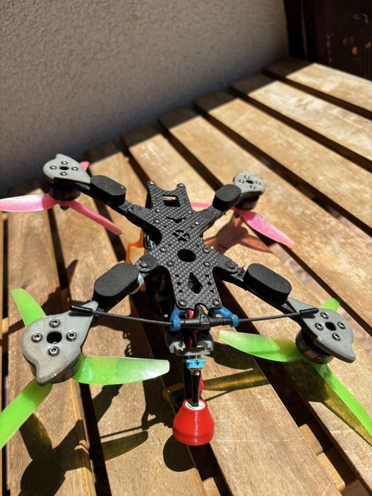 Dron FPV Nazgul 5 iflight TBS crossfire nano 4s