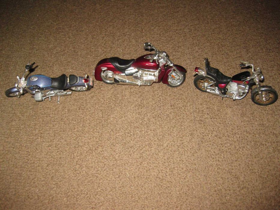 3 Motos Miniatura de Colecção da “Maisto”