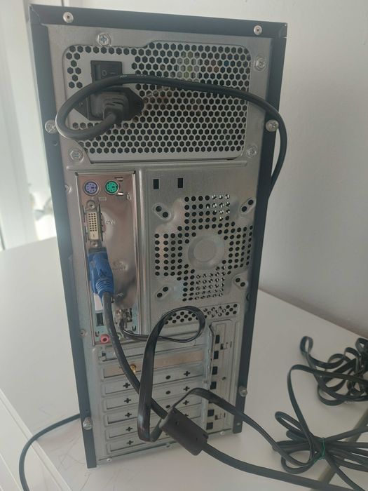 Computador Coolbox, mais monitor Sansung