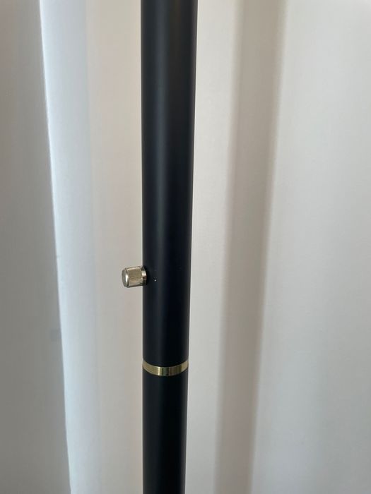 Candeeiro de pé preto vintage
